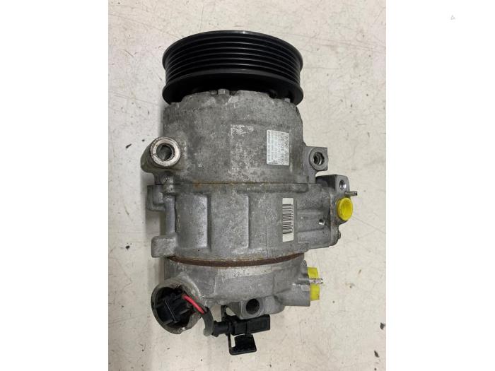 Usagé Compresseur de clim Seat Ibiza III (6L1) 1.4 16V 100 Prix € 75,00 Règlement à la marge proposé par Autodemontage van de Laar