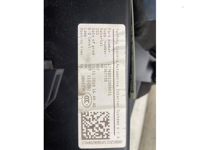 Begagnade Handskfack Mercedes A (177.0) 2.0 A-220 Turbo 16V Pris € 70,00 Marginaltabell erbjuds av Autodemontage van de Laar