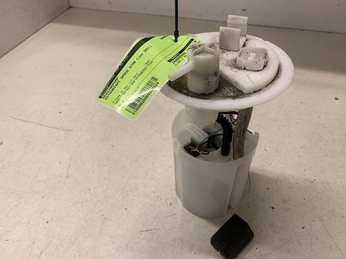 Begagnade Bensinpump Mitsubishi Space Star (A0) 1.0 12V Pris på förfrågan erbjuds av Autodemontage van de Laar