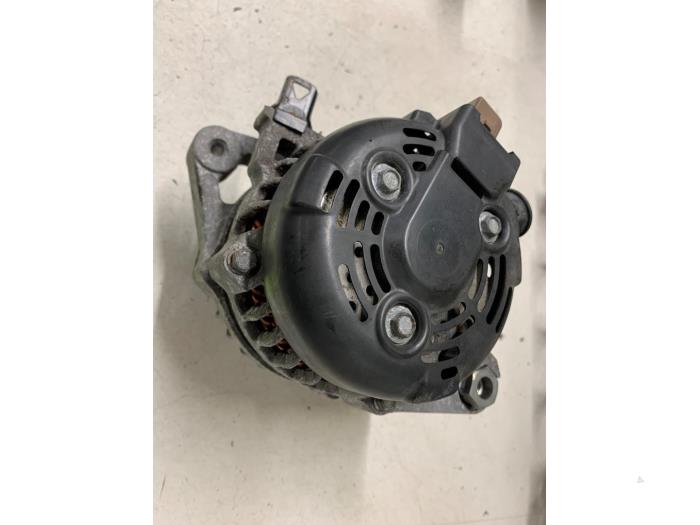 Begagnade Dynamo Peugeot 108 1.0 12V VVT-i Pris på förfrågan erbjuds av Autodemontage van de Laar