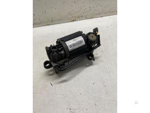 Usagé Pompe à air (suspension) Mercedes E Combi (S211) 2.6 E-240 V6 18V Prix € 300,00 Règlement à la marge proposé par Autodemontage van de Laar