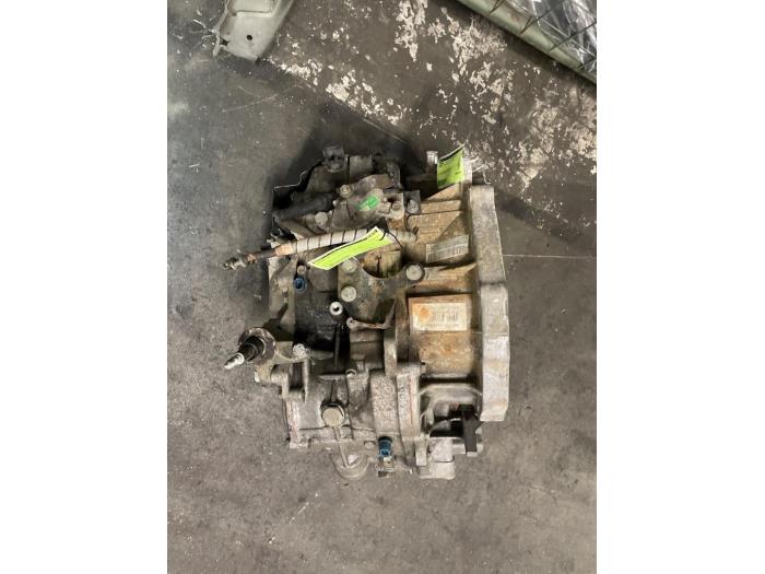 Getriebe van een Renault Vel Satis (BJ) 3.5 V6 24V Autom. 2002