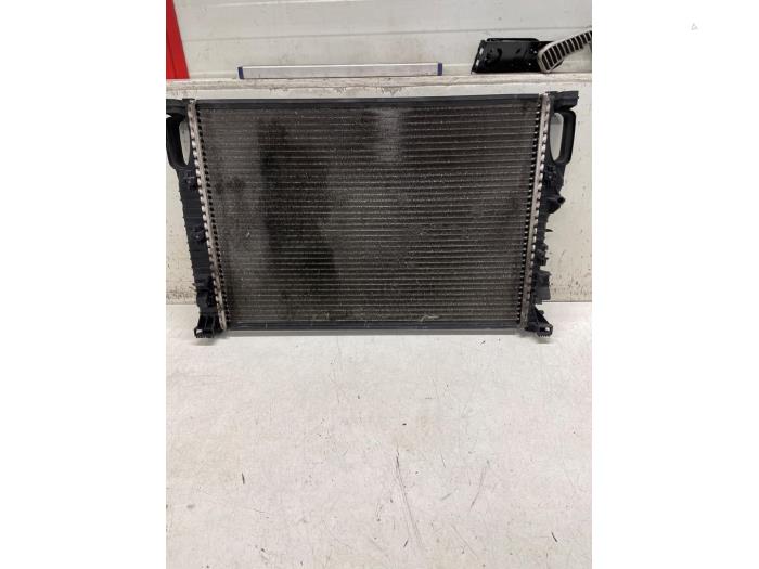 Used Radiator Mercedes E Combi (S211) 2.6 E-240 V6 18V Price € 25,00 Margin scheme offered by Autodemontage van de Laar