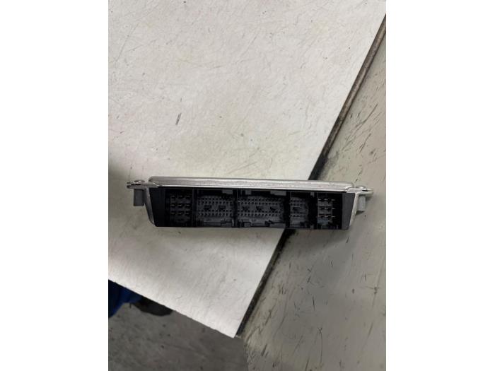 Engine management computer from a Mercedes-Benz E Combi (S211) 2.6 E-240 V6 18V 2004