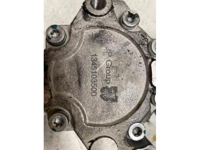 Usagé Pompe de direction Mercedes E Combi (S211) 2.6 E-240 V6 18V Prix € 150,00 Règlement à la marge proposé par Autodemontage van de Laar