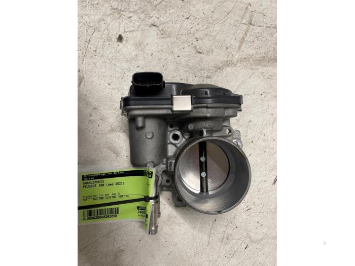 Usagé Boitier papillon Peugeot 108 1.0 12V VVT-i Prix € 30,00 Règlement à la marge proposé par Autodemontage van de Laar