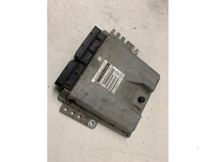 Used Engine management computer Renault Vel Satis (BJ) 3.5 V6 24V Autom. Price € 150,00 Margin scheme offered by Autodemontage van de Laar