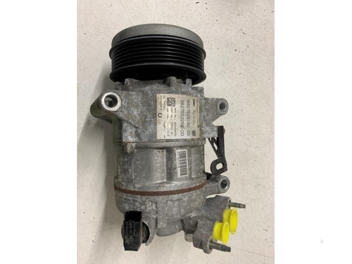 Usagé Compresseur de clim Peugeot 5008 II (M4/MC/MJ/MR) 1.2 12V e-THP PureTech 130 Prix € 125,00 Règlement à la marge proposé par Autodemontage van de Laar