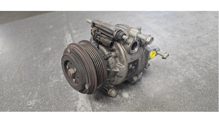 Usagé Compresseur de clim Opel Astra K 1.2 Turbo 12V Prix € 225,00 Règlement à la marge proposé par Autodemontage van de Laar