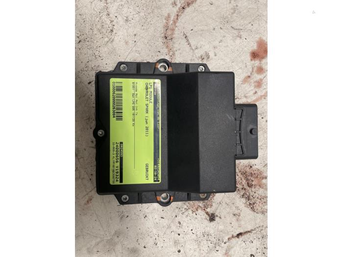 Usados Módulo GLP Chevrolet Spark (M300) 1.0 16V Bifuel Precio € 70,00 Norma de margen ofrecido por Autodemontage van de Laar