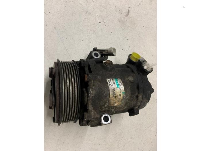 Usagé Pompe clim Opel Combo (Corsa C) 1.3 CDTI 16V Prix € 75,00 Règlement à la marge proposé par Autodemontage van de Laar