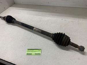Usagé Arbre de transmission avant droit Peugeot 208 I (CA/CC/CK/CL) 1.2 Vti 12V PureTech 82 Prix € 50,00 Règlement à la marge proposé par Autodemontage van de Laar