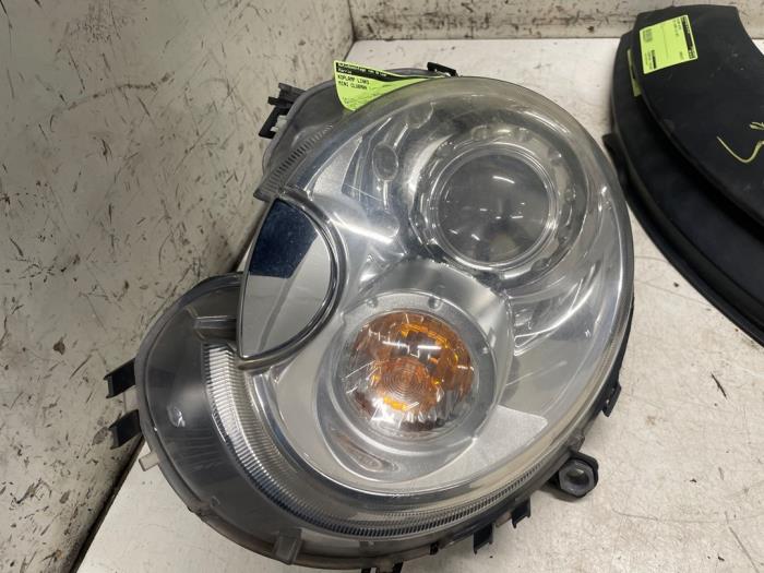 Gebrauchte Scheinwerfer links Mini Clubman (R55) 1.6 16V Cooper Preis € 225,00 Margenregelung angeboten von Autodemontage van de Laar