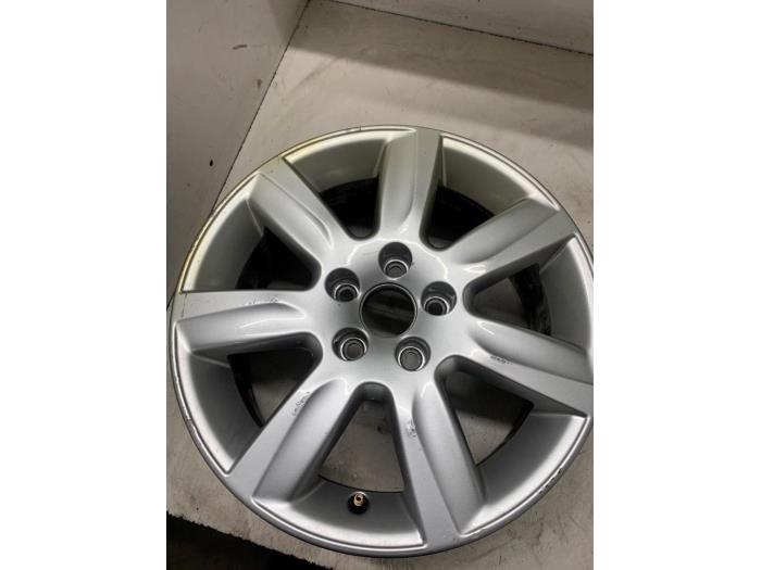 Używane Obrecz Volkswagen Polo IV (9N1/2/3) 1.4 16V Cena € 70,00 Procedura marży oferowane przez Autodemontage van de Laar