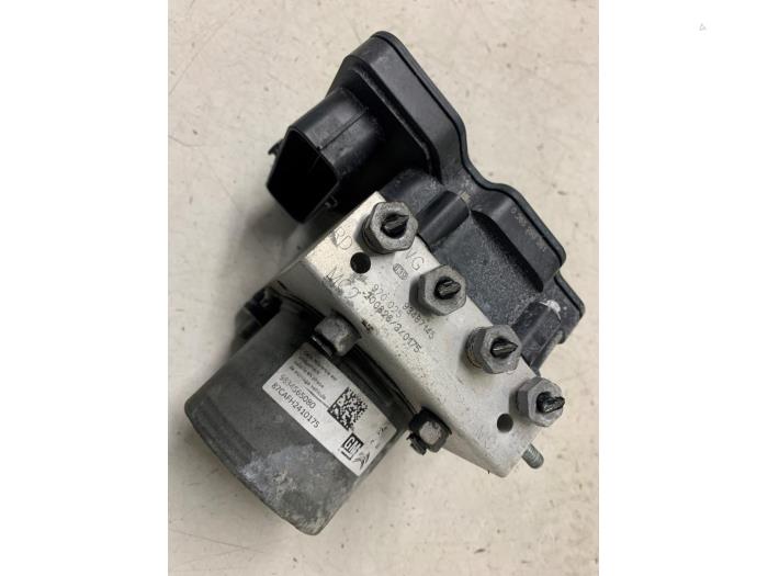 Begagnade ABS-pump Citroen C3 (SX/SW) 1.2 Vti 12V PureTech Pris € 175,00 Marginaltabell erbjuds av Autodemontage van de Laar