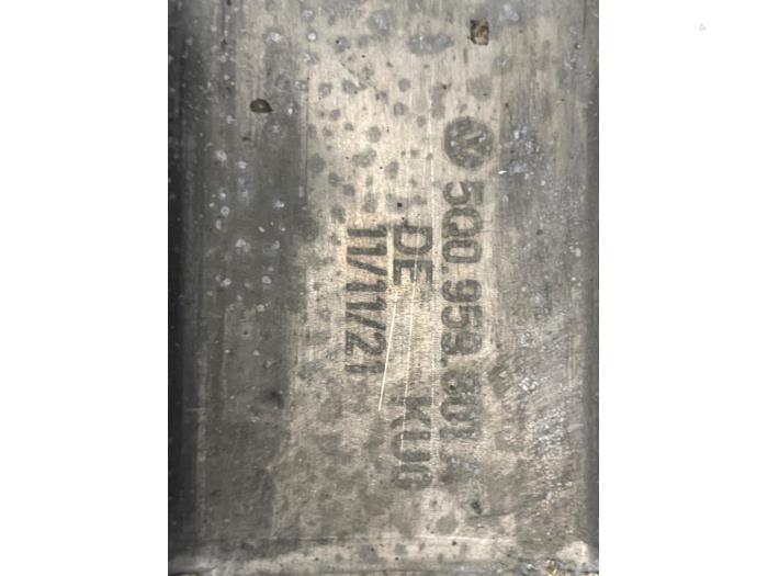 Usados Motor de ventanilla de puerta Volkswagen Golf VIII (CD1) 2.0 TSI R 16V 4Motion Precio € 20,00 Norma de margen ofrecido por Autodemontage van de Laar
