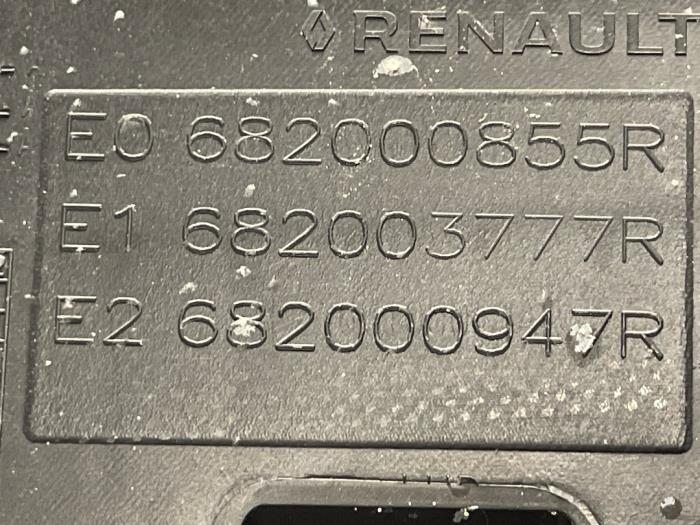 Używane Panel Renault Master III (EV/HV/UV/VA/VB/VD/VF/VG/VJ) 2.3 dCi 165 16V FWD Cena € 363,00 Z VAT oferowane przez Autodemontage van de Laar