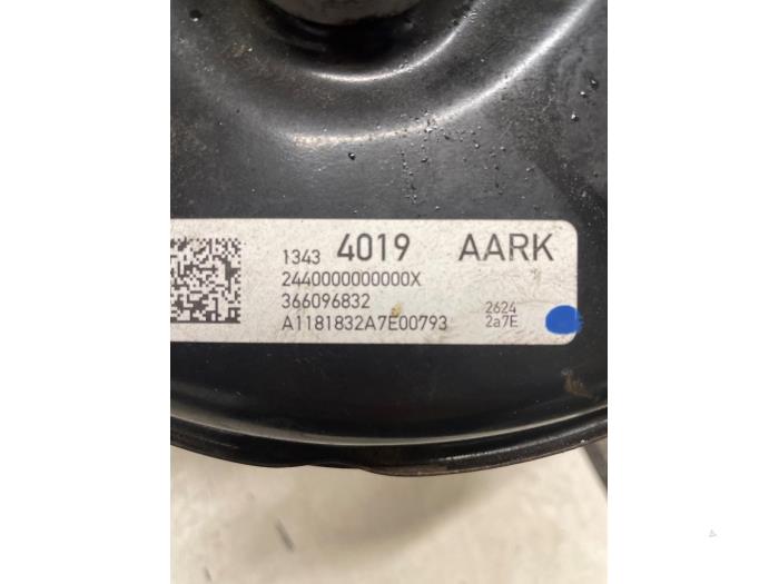 Usagé Servo frein Opel Astra Mk.7 1.6 CDTI 16V Prix € 80,00 Règlement à la marge proposé par Autodemontage van de Laar