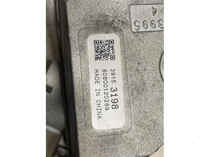 Używane Stacyjka + Kluczyk Opel Astra Mk.7 1.6 CDTI 16V Cena € 50,00 Procedura marży oferowane przez Autodemontage van de Laar