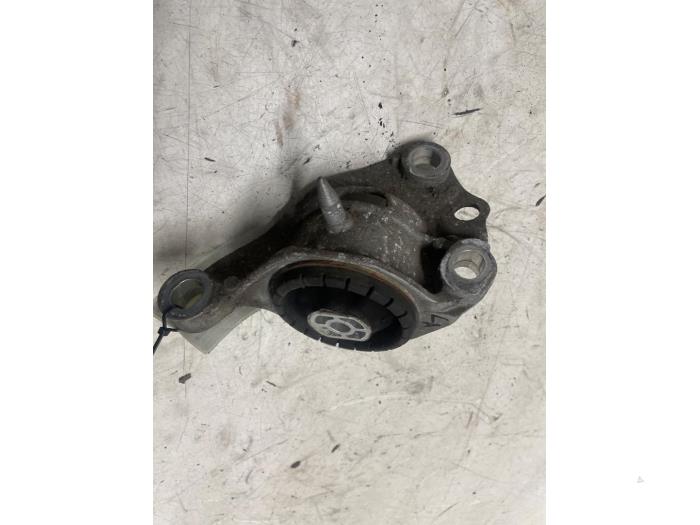 Support moteur d'un Vauxhall Astra Mk.7 1.6 CDTI 16V 2018