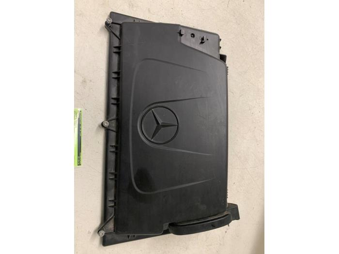 Begagnade Luftfilterhus Mercedes Vito Pris på förfrågan erbjuds av Autodemontage van de Laar