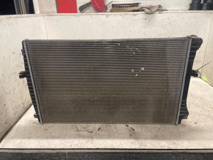 Usagé Radiateur Volkswagen Golf VII (AUA) 1.0 TSI 12V BlueMotion Prix € 75,00 Règlement à la marge proposé par Autodemontage van de Laar