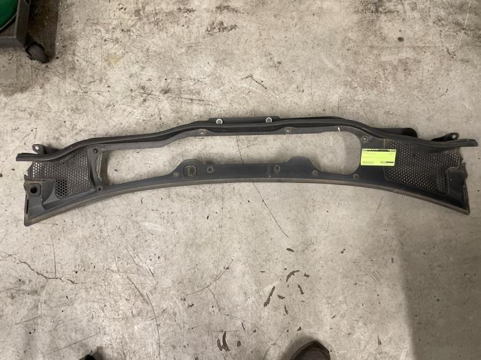 Używane Parawan Volvo V40 (MV) 1.6 D2 Cena € 40,00 Procedura marży oferowane przez Autodemontage van de Laar