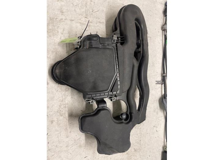 Gebrauchte Luftfiltergehäuse Peugeot 108 1.0 12V VVT-i Preis € 125,00 Margenregelung angeboten von Autodemontage van de Laar
