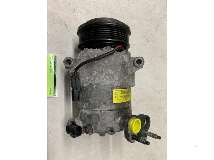 Usagé Pompe clim Ford Focus 3 1.0 Ti-VCT EcoBoost 12V 100 Prix € 100,00 Règlement à la marge proposé par Autodemontage van de Laar