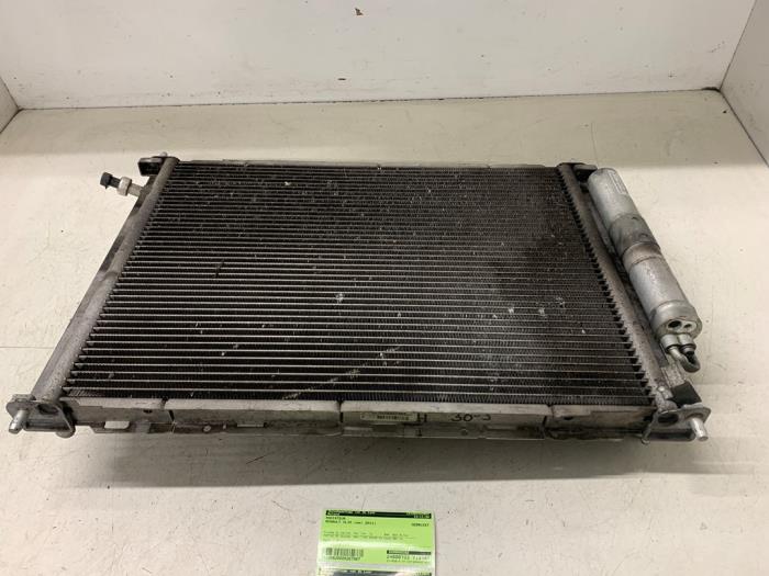 Usagé Radiateur Renault Clio III (BR/CR) 1.2 16V 75 Prix € 100,00 Règlement à la marge proposé par Autodemontage van de Laar