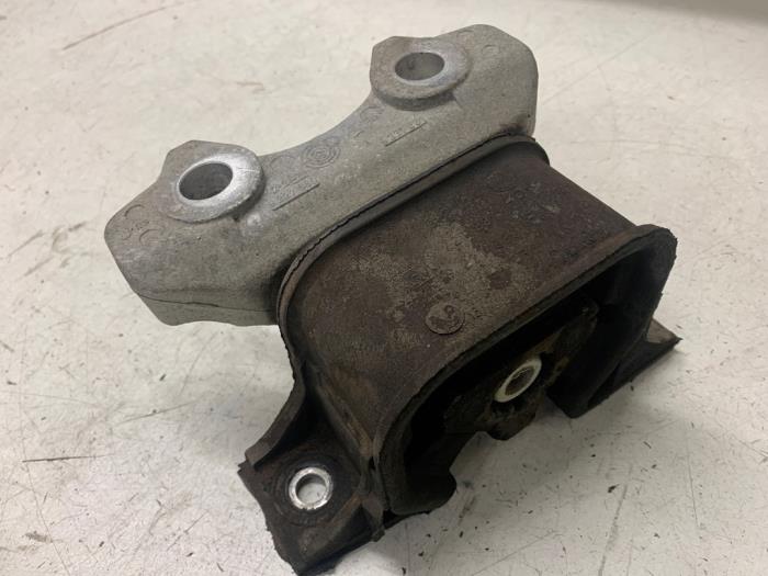 Used Engine mount Opel Meriva (A) 1.8 16V Price on request offered by Autodemontage van de Laar
