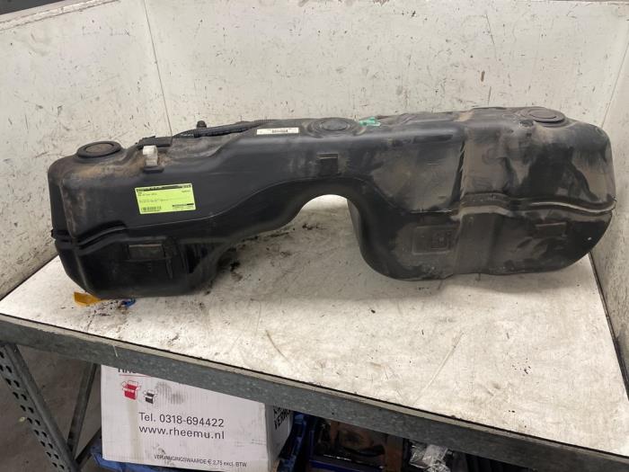 Begagnade Tank BMW X3 (F25) xDrive20d 16V Pris på förfrågan erbjuds av Autodemontage van de Laar