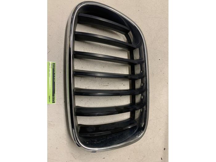 Begagnade Grill BMW X3 (F25) xDrive20d 16V Pris på förfrågan erbjuds av Autodemontage van de Laar