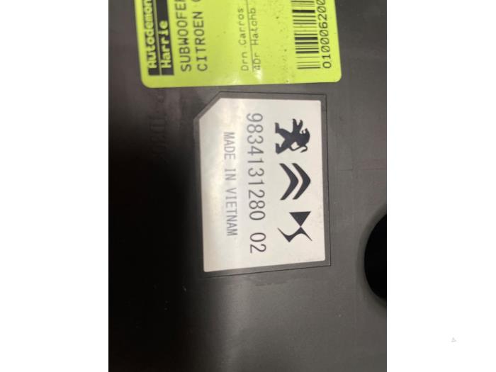 Używane Subwoofer Citroen C4 Berline (BA/BB/BC) 1.2 PureTech 130 12V Cena na żądanie oferowane przez Autodemontage van de Laar