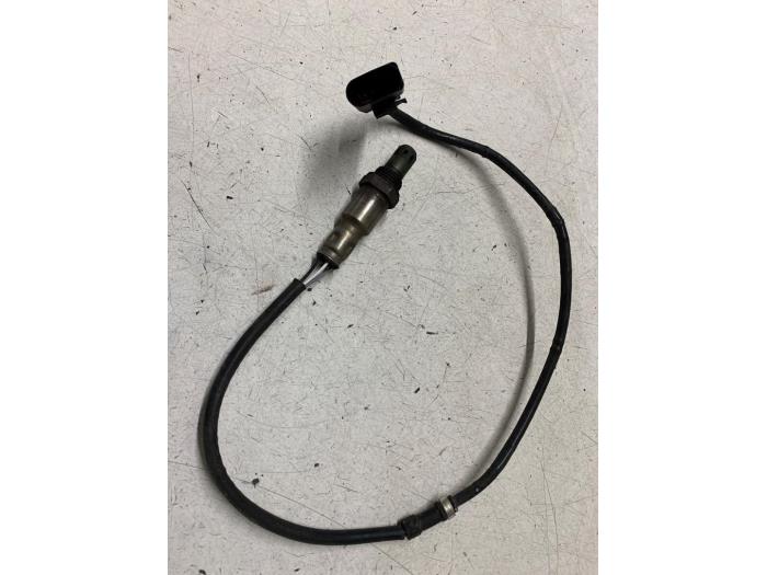 Sonde lambda Volkswagen Up! (121), 2011 1.0 12V 60, Berline avec hayon arrière, Essence, 999cc, 44kW (60pk), FWD, CHYA, 2011-08 / 2020-08 (Occasion)