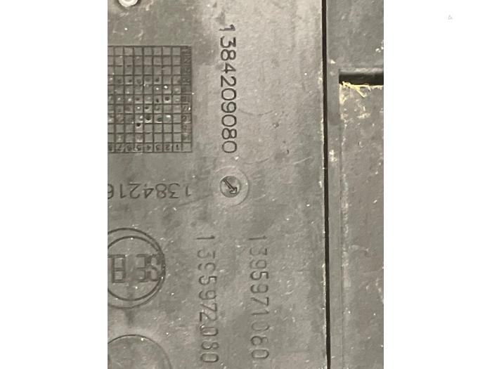 Begagnade Batterilåda Fiat Ducato (250) 2.3 D 120 Multijet AdBlue Pris på förfrågan erbjuds av Autodemontage van de Laar