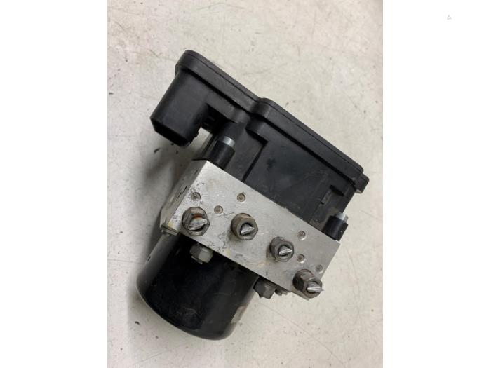 Usagé Bloc ABS Renault Megane III Berline (BZ) 1.6 16V Prix sur demande proposé par Autodemontage van de Laar