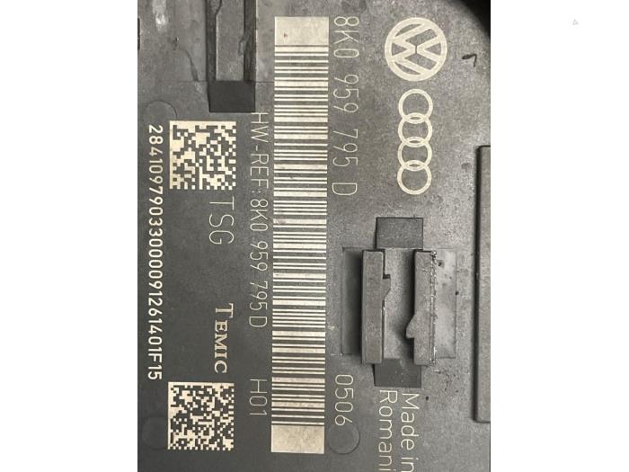 Używane Modul Comfort Audi S4 Avant (B8) S4 3.0 TFSI V6 24V Cena na żądanie oferowane przez Autodemontage van de Laar