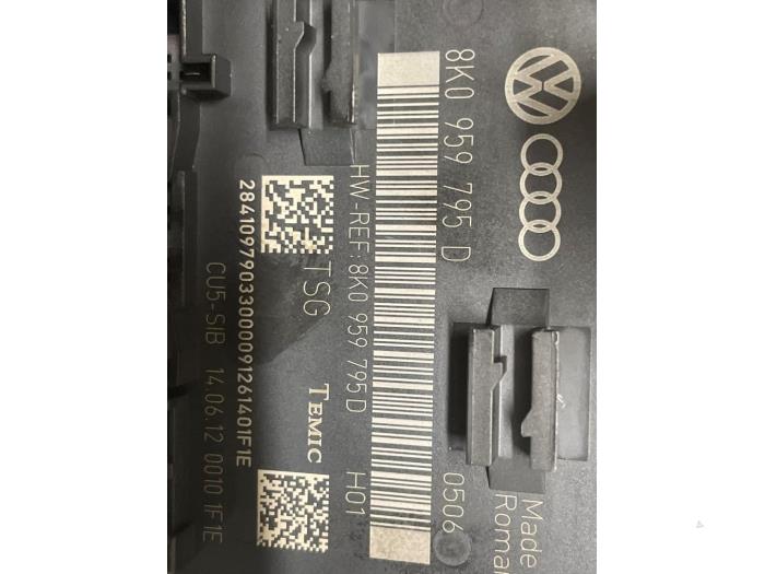 Używane Modul Comfort Audi S4 Avant (B8) S4 3.0 TFSI V6 24V Cena na żądanie oferowane przez Autodemontage van de Laar