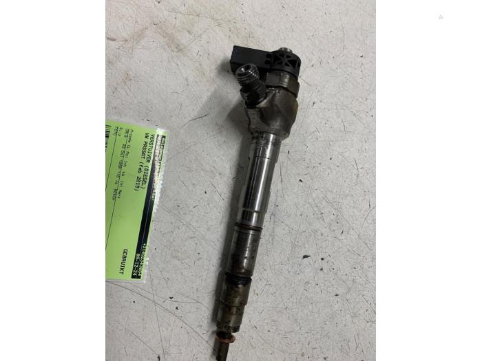 Usagé Injecteurs Volkswagen Passat Variant (3G5) 2.0 TDI 16V 150 Prix € 150,00 Règlement à la marge proposé par Autodemontage van de Laar