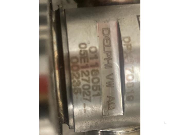 Begagnade Högtryckspump Volkswagen Golf VII (AUA) 1.5 TSI Evo BMT 16V Pris på förfrågan erbjuds av Autodemontage van de Laar