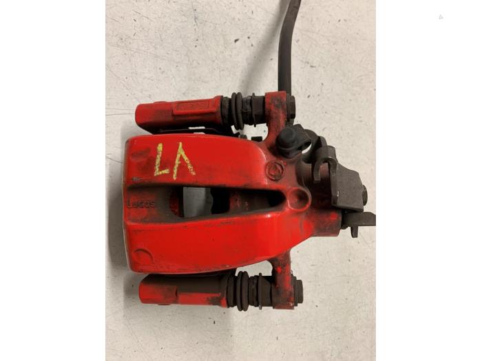 Gebrauchte Bremszange links hinten Fiat 500C/595C/695C 1.4 T-Jet 16V Preis auf Anfrage angeboten von Autodemontage van de Laar