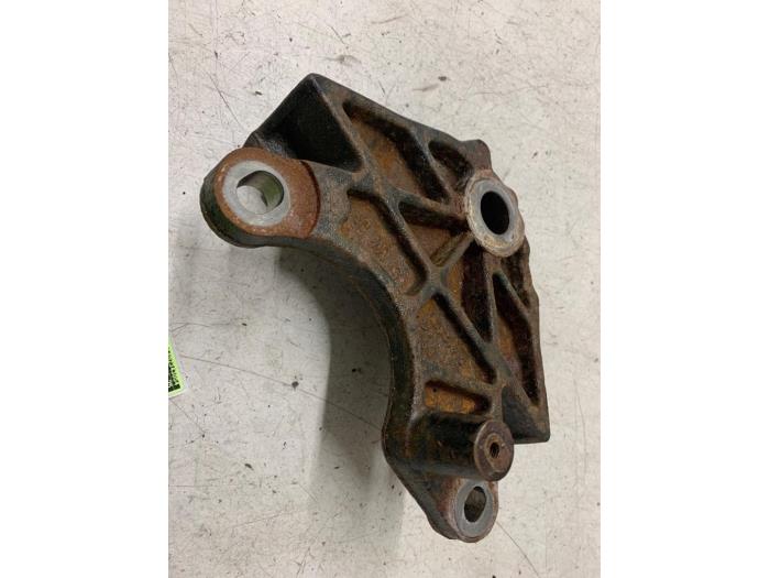 Used Engine mount Fiat 500 (312) 0.9 TwinAir 80 Price € 25,00 Margin scheme offered by Autodemontage van de Laar