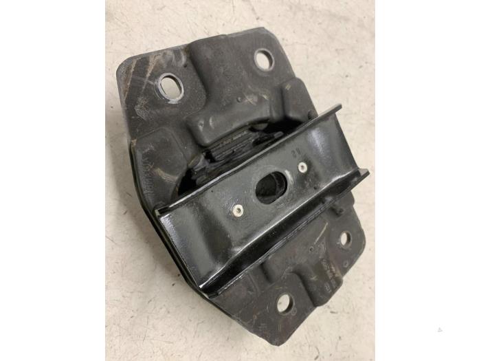 Used Engine mount Volkswagen Up! (121) 1.0 MPI 12V Price € 30,25 Inclusive VAT offered by Autodemontage van de Laar