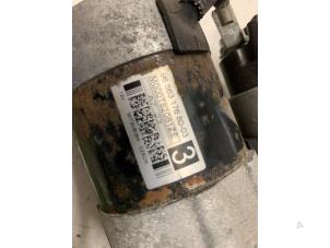 Anlasser van een Citroën C4 Picasso (UD/UE/UF) 2.0 16V Autom. 2007