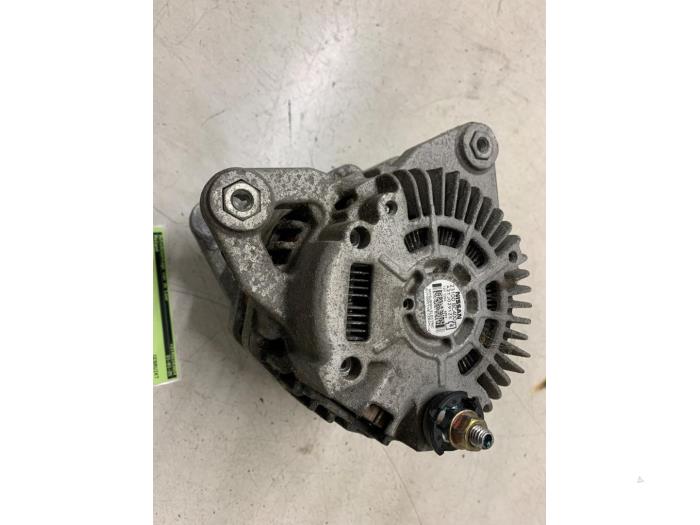 Begagnade Dynamo Nissan Note (E11) 1.6 16V Pris på förfrågan erbjuds av Autodemontage van de Laar