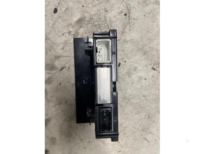 Innerdisplay från en Volvo C30 (EK/MK) 1.6 D2 16V 2012