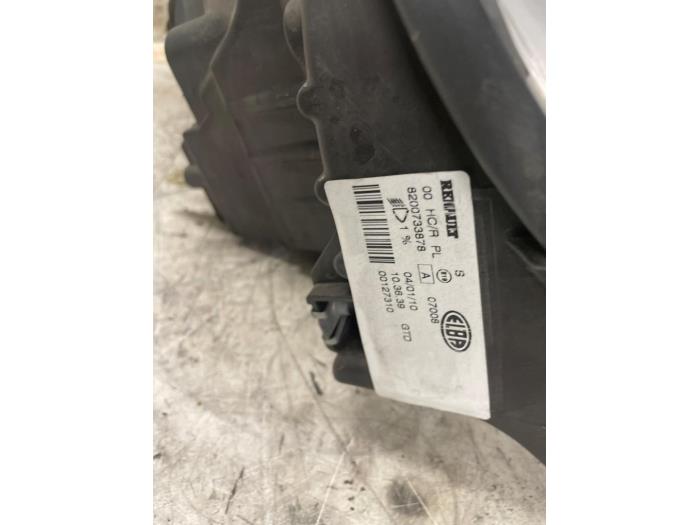 Gebrauchte Scheinwerfer links Dacia Sandero I (BS) 1.2 16V Preis € 70,00 Margenregelung angeboten von Autodemontage van de Laar