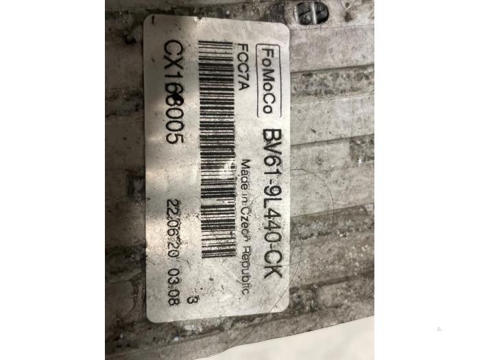 Usados Intercooler Ford Transit Connect (PJ2) 1.5 EcoBlue Precio € 50,00 Norma de margen ofrecido por Autodemontage van de Laar