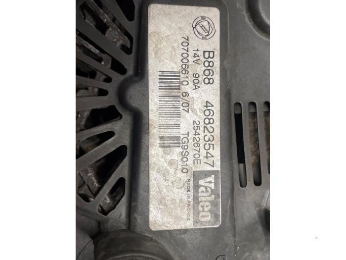 Gebrauchte Dynamo Fiat Grande Punto (199) 1.3 JTD Multijet 16V VGT Preis € 40,00 Margenregelung angeboten von Autodemontage van de Laar
